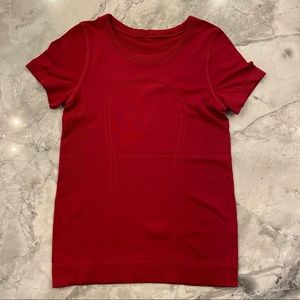 relaxed fit swiftly tech short sleeve - size 2